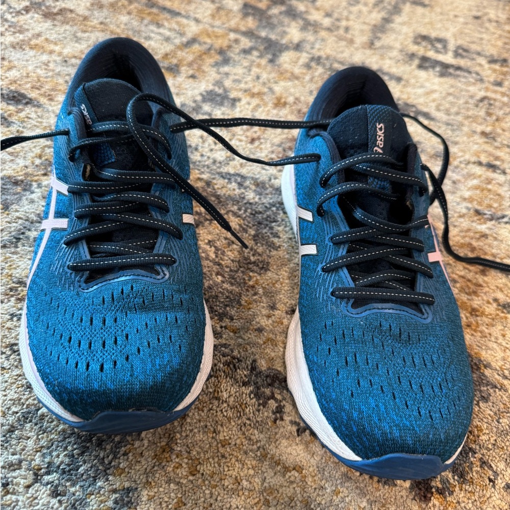 ASICS Women’s Gel Nimbus 24